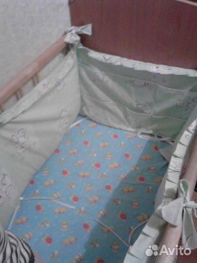 Бортик в кроватку нежно салатовые