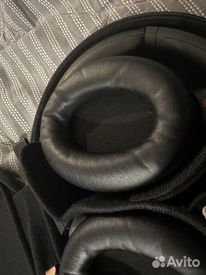 Наушники Sony WH-1000XM4 Black