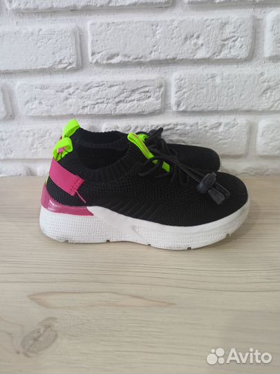 Кроссовки для девочки