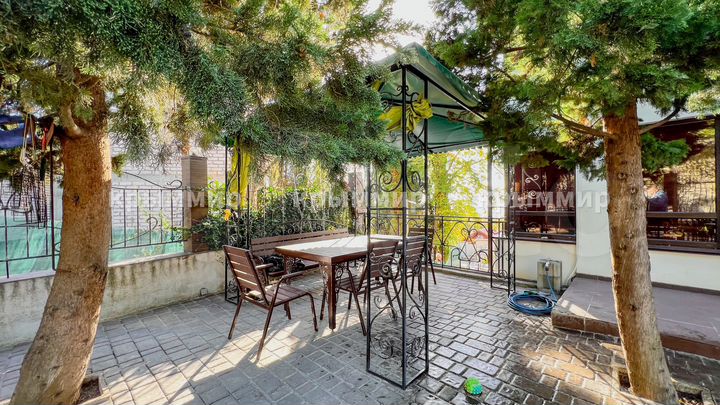 Дом 311 м² на участке 7 сот.