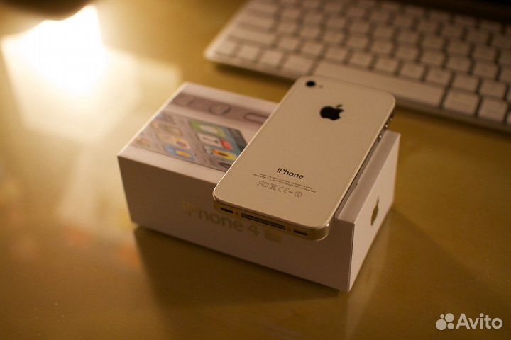 iPhone 4S, 8 ГБ