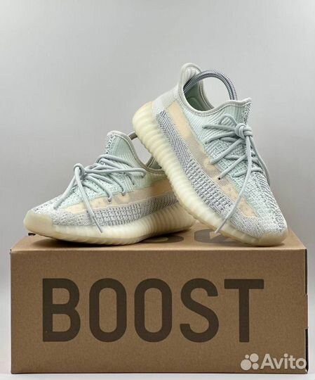 Кроссовки женские Adidas Yeezy Boost 350