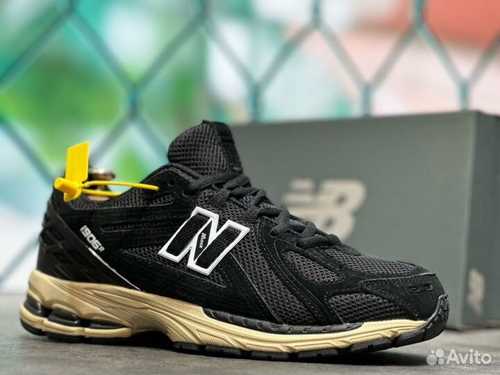 New Balance 1906R в черном цвете