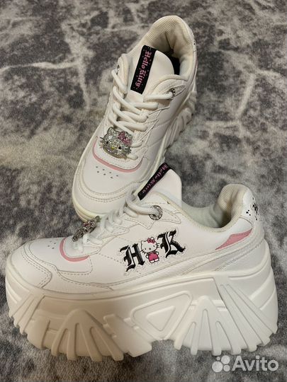 Кроссовки для девочки 35 размер