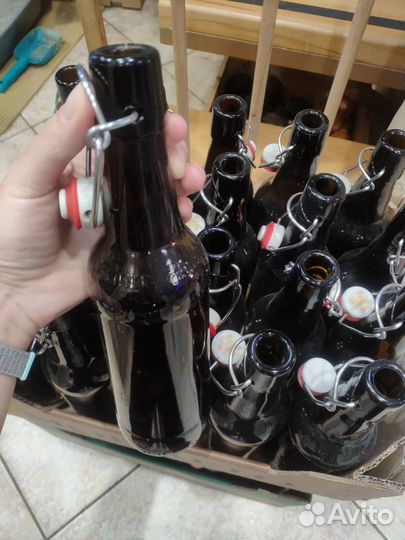 Бутылка с бугельной пробкой. Последние