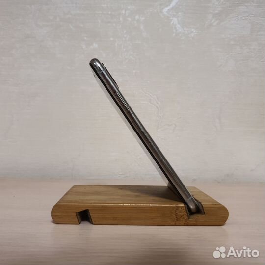 iPhone X, 64 ГБ