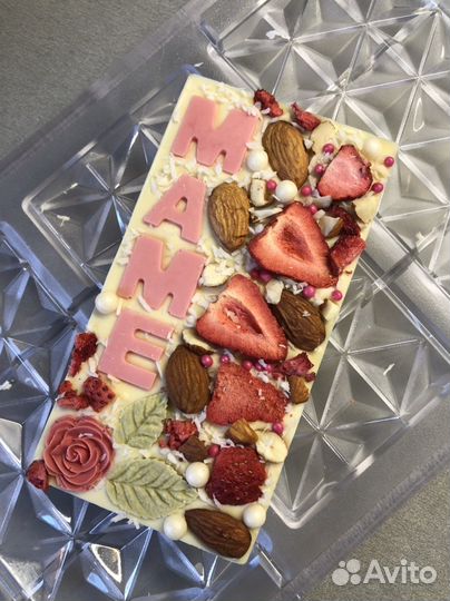 Шоколадные подарки, конфеты, букеты, цветы