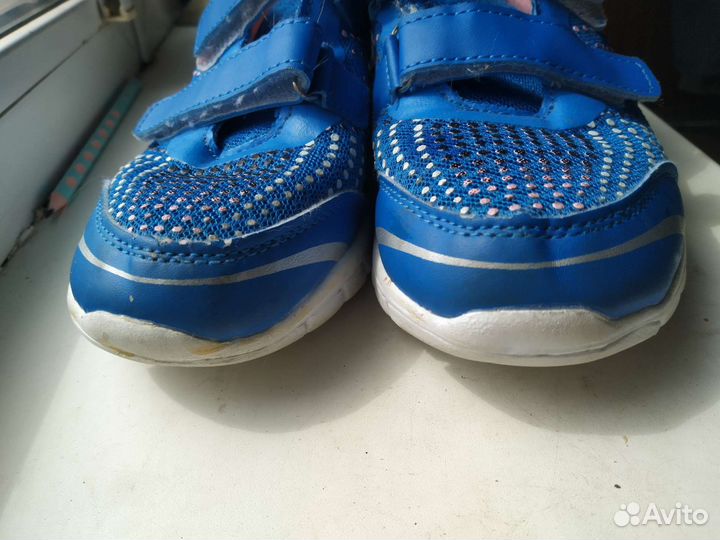 Кроссовки летние 33р