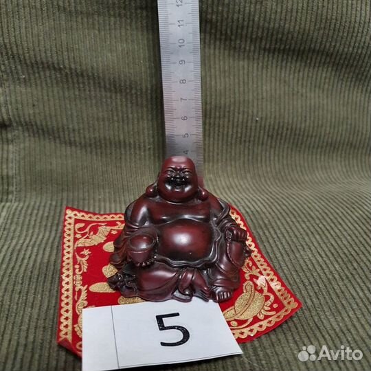 Фигурки статуэтки материал разный