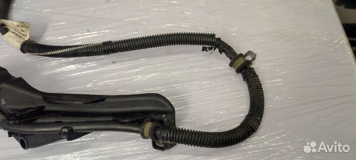 Силовой провод стартера Volvo