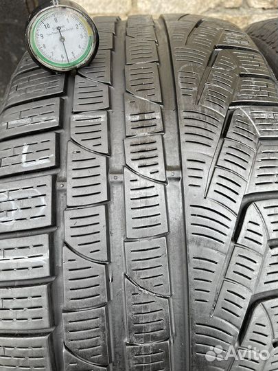 Pirelli Winter Sottozero 270 Serie II 235/40 R19 и 265/35 R19
