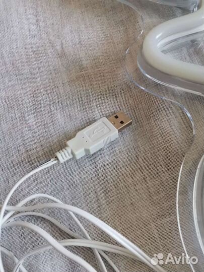 Неоновый настенный светильник розовый