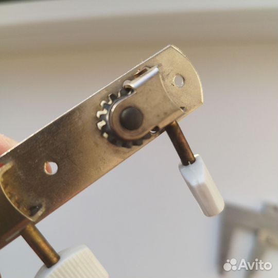 Колки гитарные. Для шести и семиструнной гитары