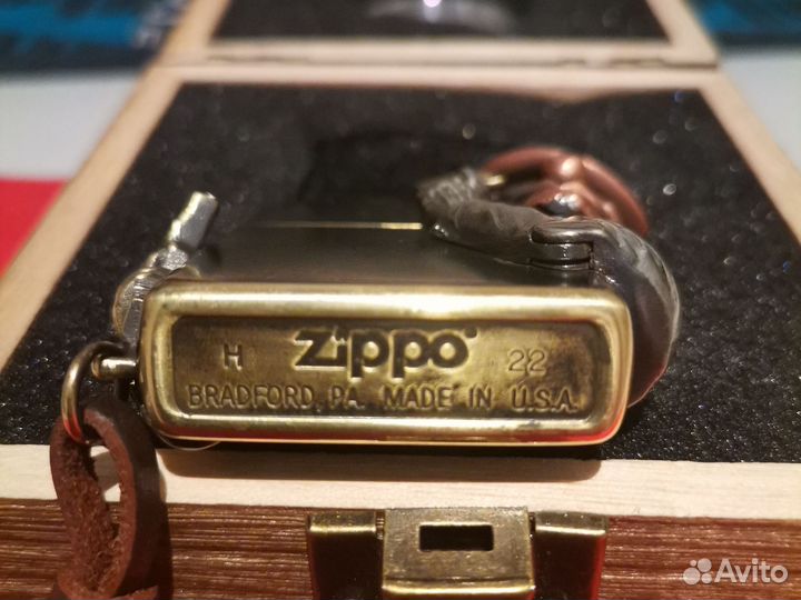 Зажигалка zippo Джокер с картой и пистолетом
