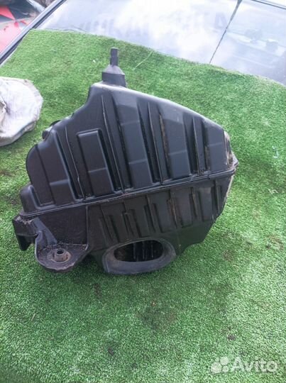 Корпус воздушного фильтра Renault Fluence 1.6 16V