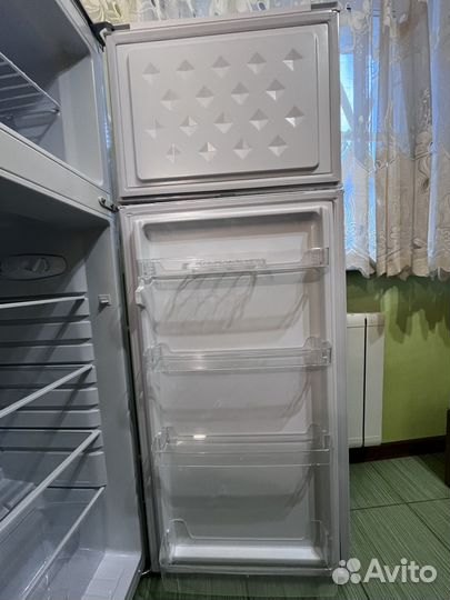 Холодильник Kraft KF-DF305W