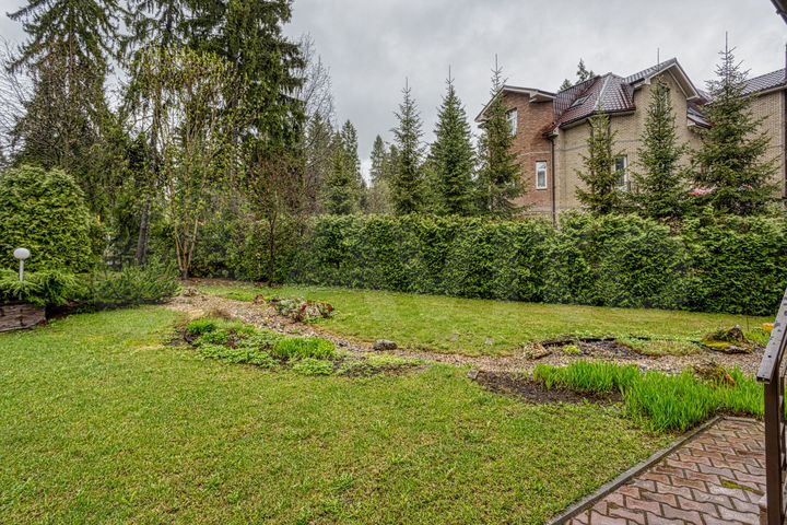 Таунхаус 184,6 м² на участке 10,1 сот.