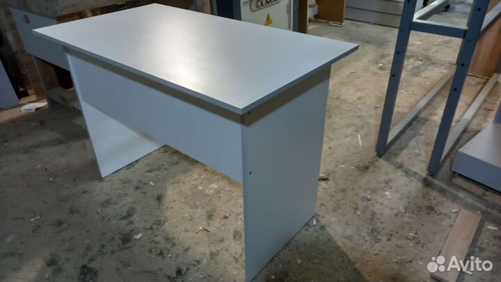 Стол письменный. Новый. От производителя