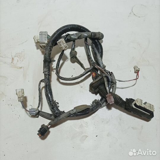 Проводка передней левой двери наNissan Maxima A33