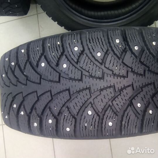 Nokian Tyres Hakkapeliitta 4 195/55 R15 и 195/55 R15 89T