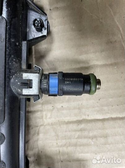 Рейка топливная Volkswagen Polo