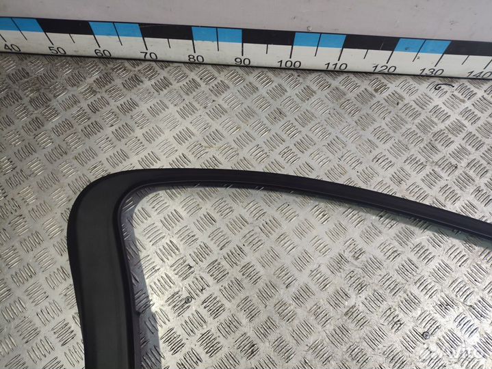 Б/У Накладка задней левой двери внутренняя #001