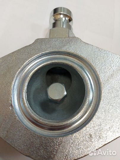 Нижний фланец