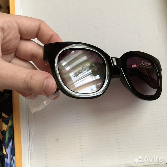 Солнцезащитные очки oriflame