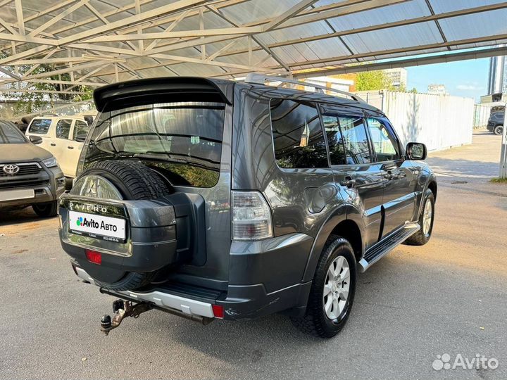 Mitsubishi Pajero 3.2 AT, 2010, 251 240 км