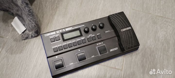 Гитарный процессор boss gt-1