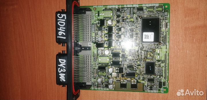 Блок управления двигателем на Мазду