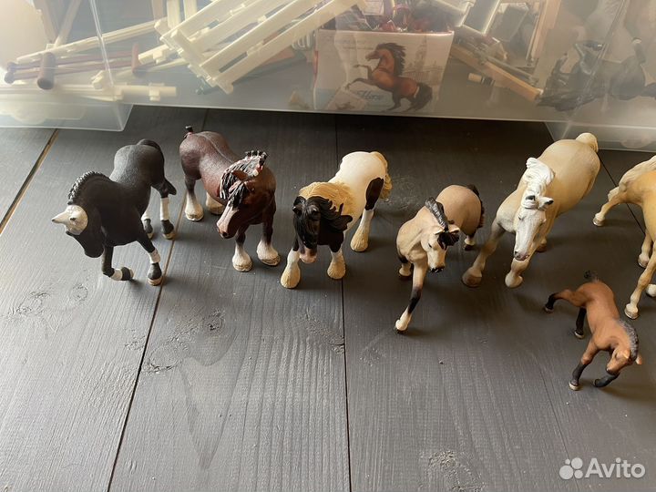 Фигурки лошадей schleich