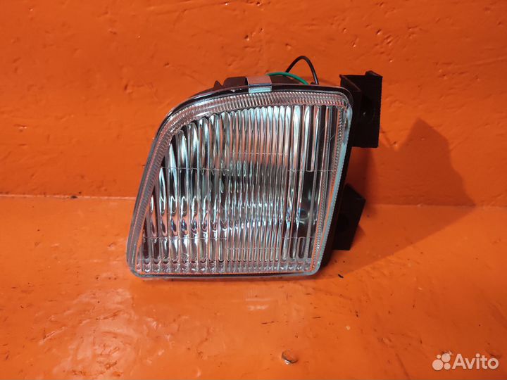 Туманка левая toyota carina E 1992-1997