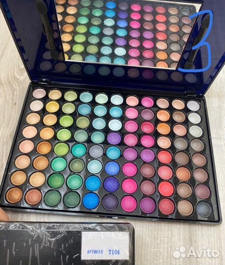 Набор теней для век