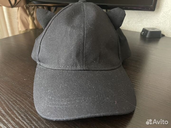 Кепка черная женская