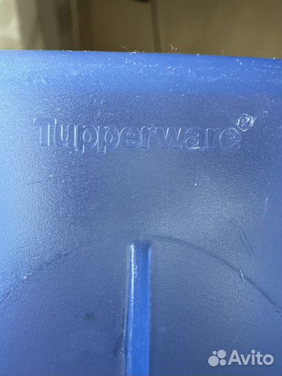 Контейнер Tupperware