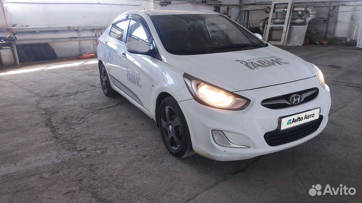 Hyundai Solaris 1.6 AT, 2012, 565 412 км