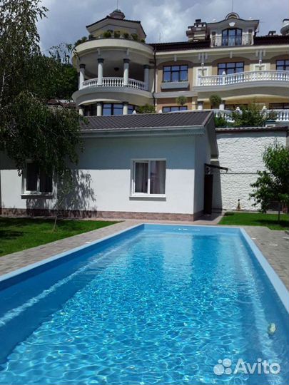 Обслуживание бассейна