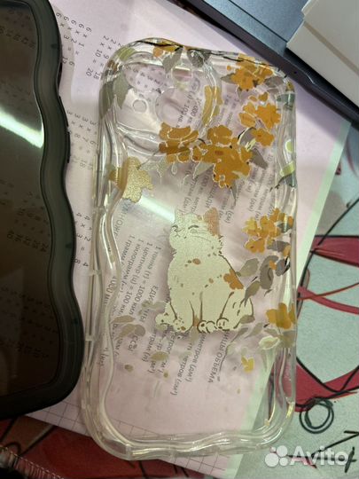 Чехлы на айфон 14