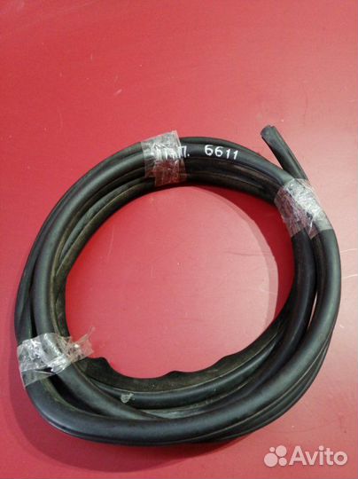 Уплотнитель двери передний правый Land Rover Range