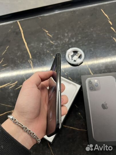 iPhone 11 Pro, 64 ГБ