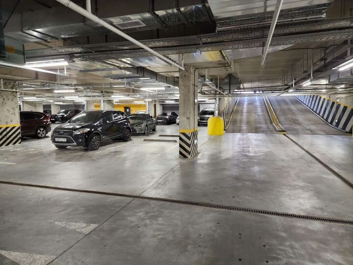 Машиноместо, 14 м²