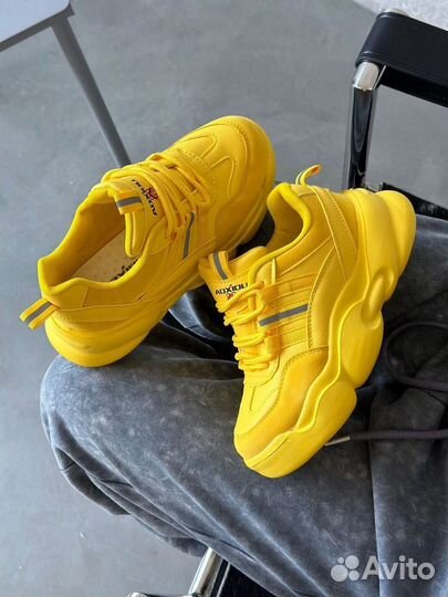 Кроссовки 38,39р