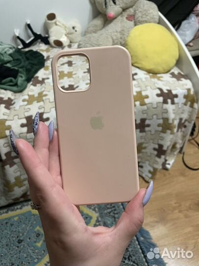 Чехол на iPhone 12