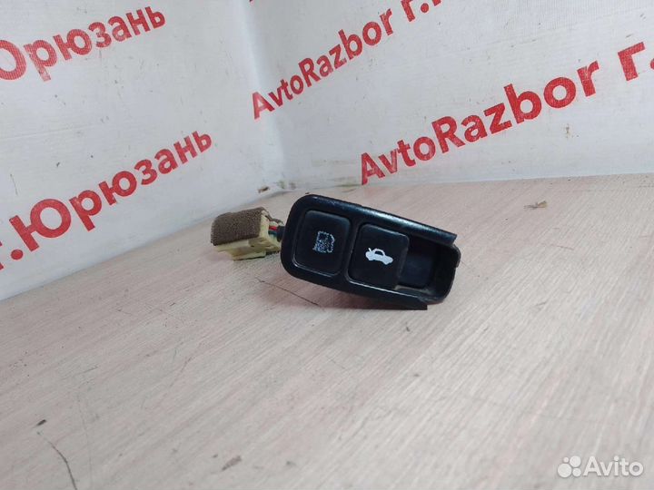 Кнопка открывания багажника kia magentis 1