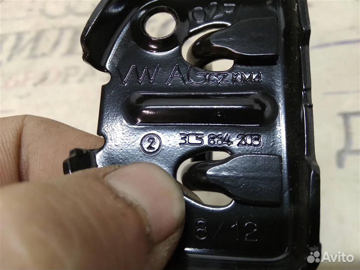 Кронштейн (сопут. товар) VW Golf VI 2009-2012