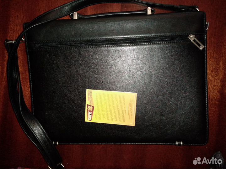 Кожаный портфель