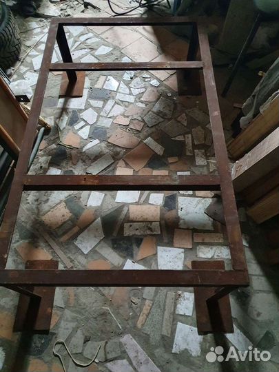 Подставка стальная