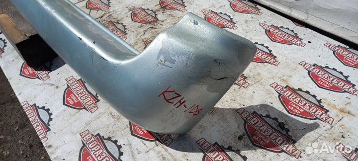 Бампер задний Toyota Hiace KZH106G 1kzte 1994