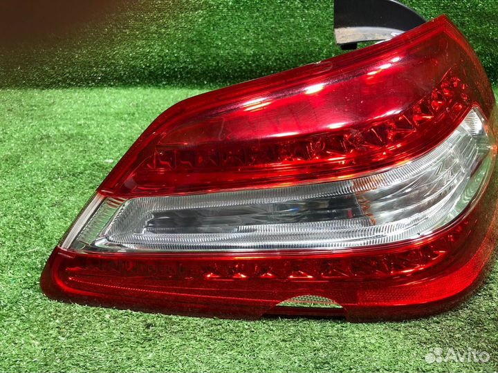 Фонарь задний левый Nissan Teana PJ32 J32